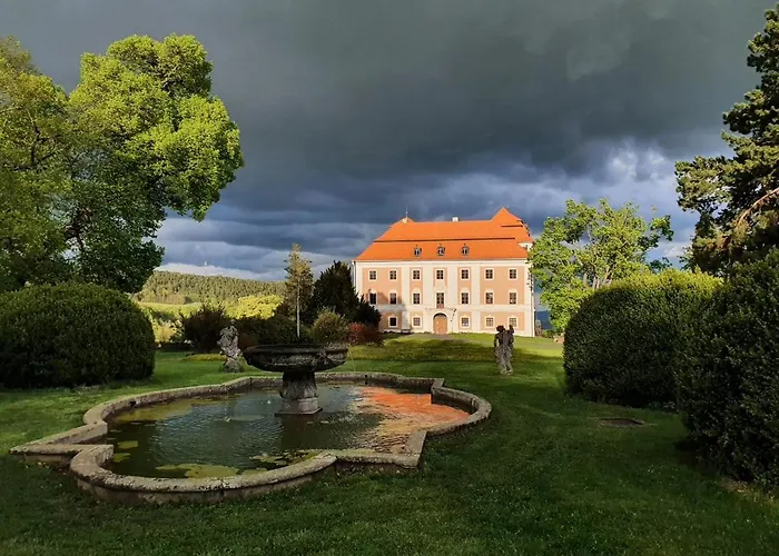 Zámecká Lesovna Apartmán Valec